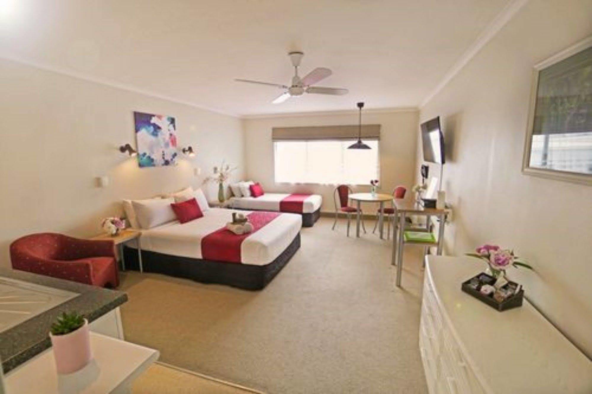 Ashwood Manor Motor Lodge Hamilton Buitenkant foto
